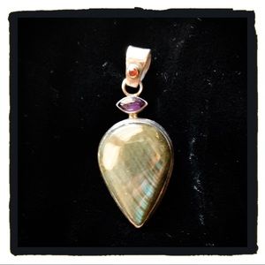 Silver Labradorite Pendant with choice of chain